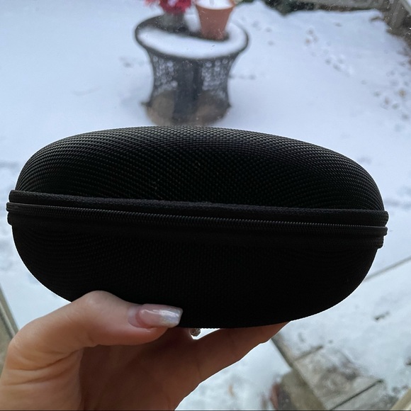 Black Sunglasses Case - Picture 3 of 4